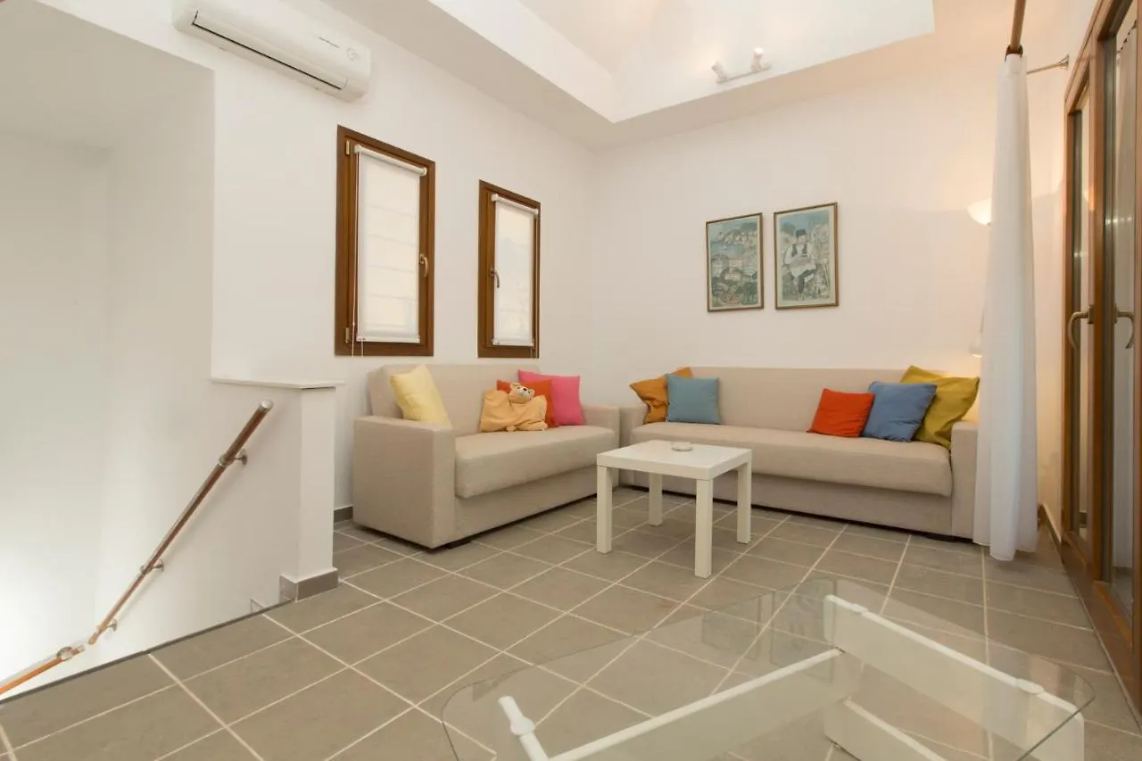 Functional House By The Sea At Ierissos Vila